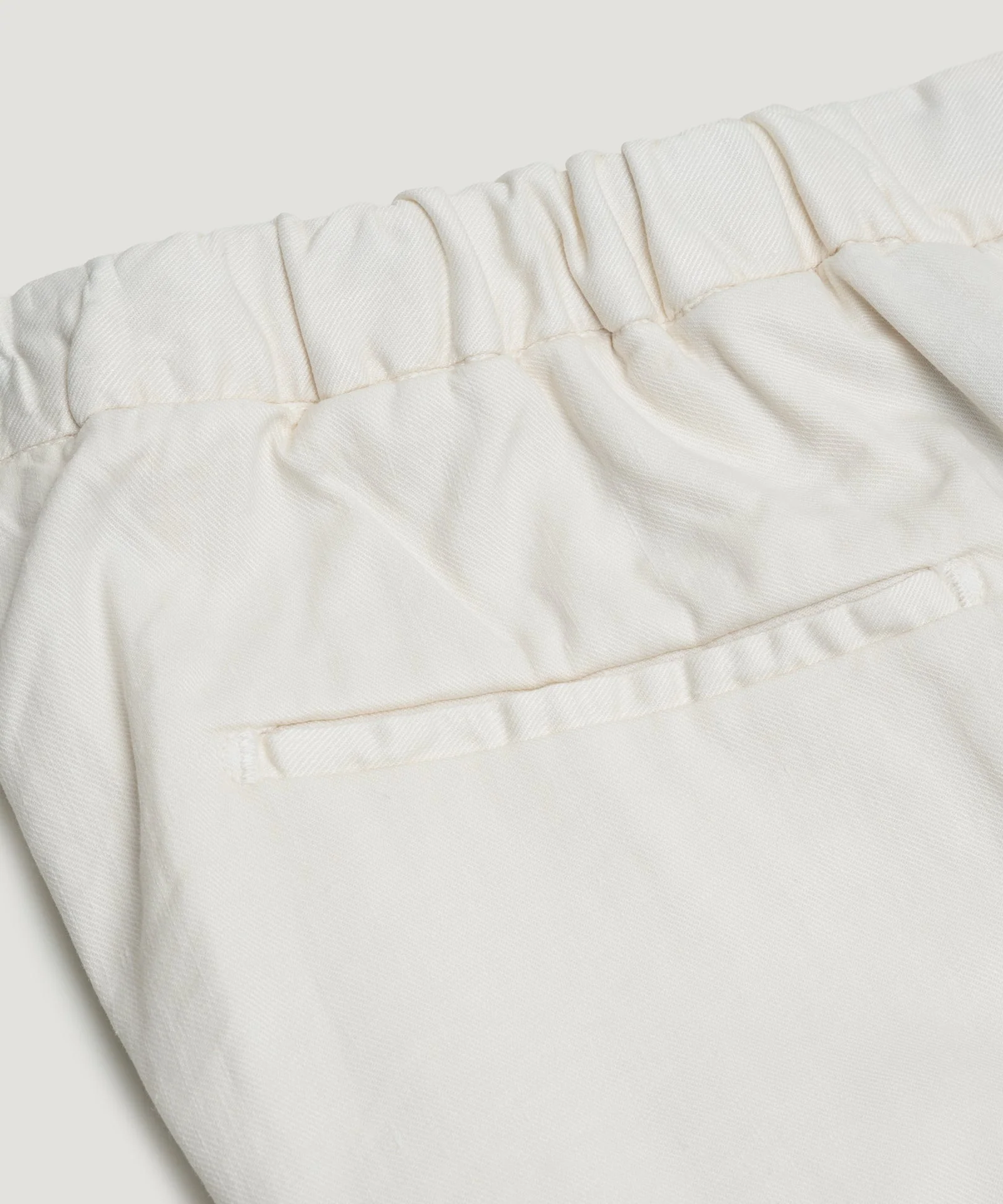 Pleated bermuda shorts linnen/katoen stretch off-white - Image 4